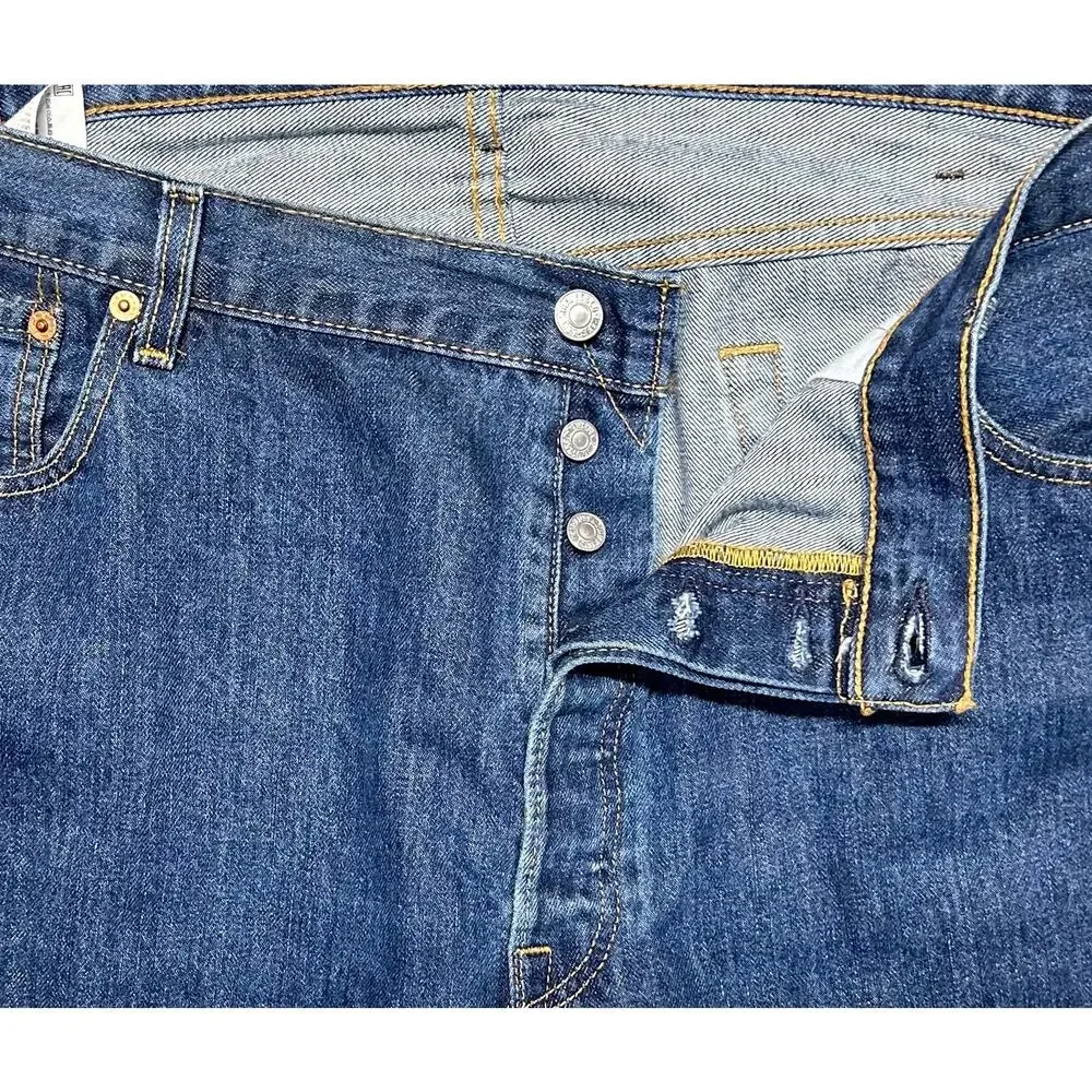 Levi’s 501 Jeans Men’s 42 x 32 Medium Wash Button‎ Fly Relaxed Straight Leg